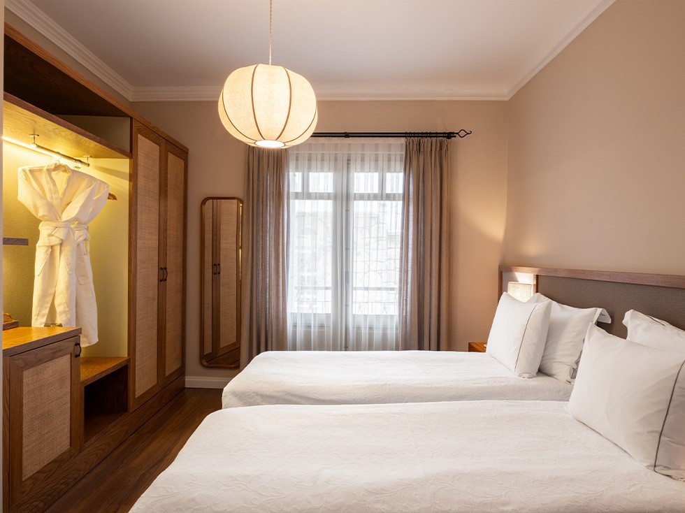 Alaçatı Viento Hotel Deluxe Oda 103 çift kişilik yatak
